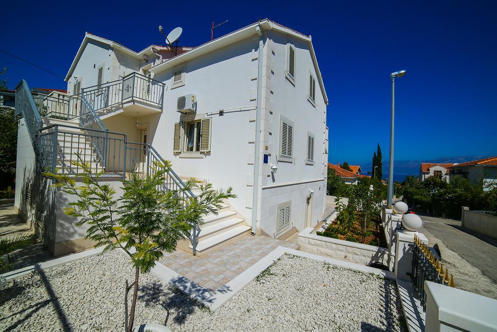 Apartments Manda Supetar Luaran gambar