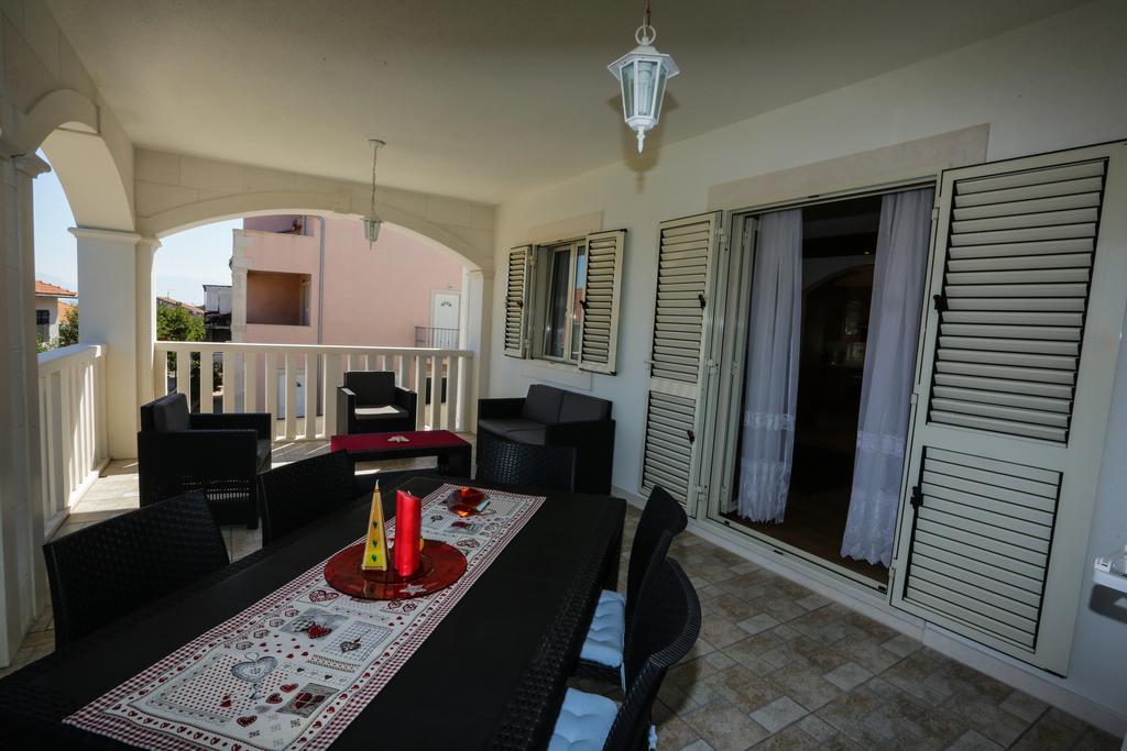 Apartments Manda Supetar Luaran gambar